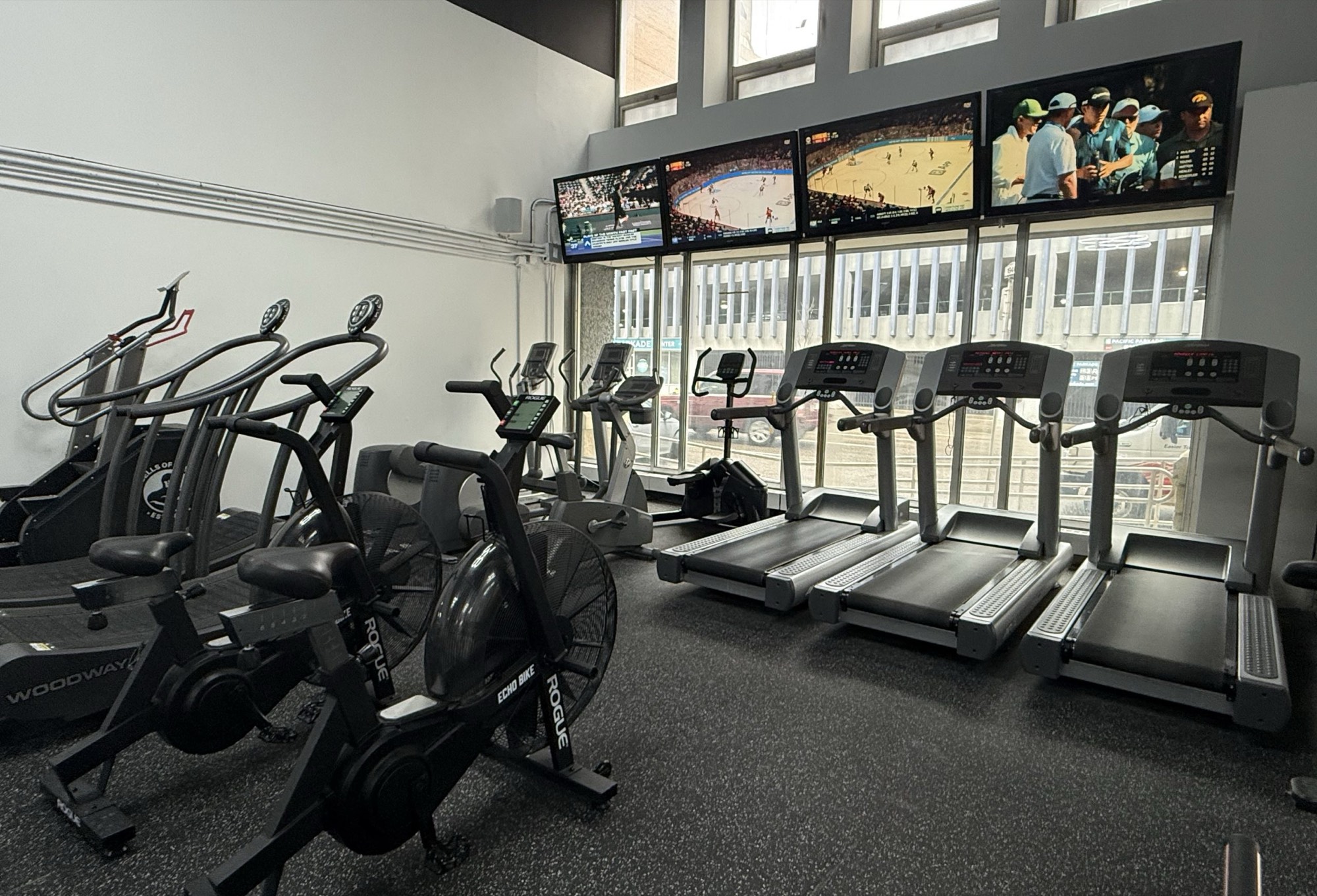 Cardio row at Kings Fitness downtown
