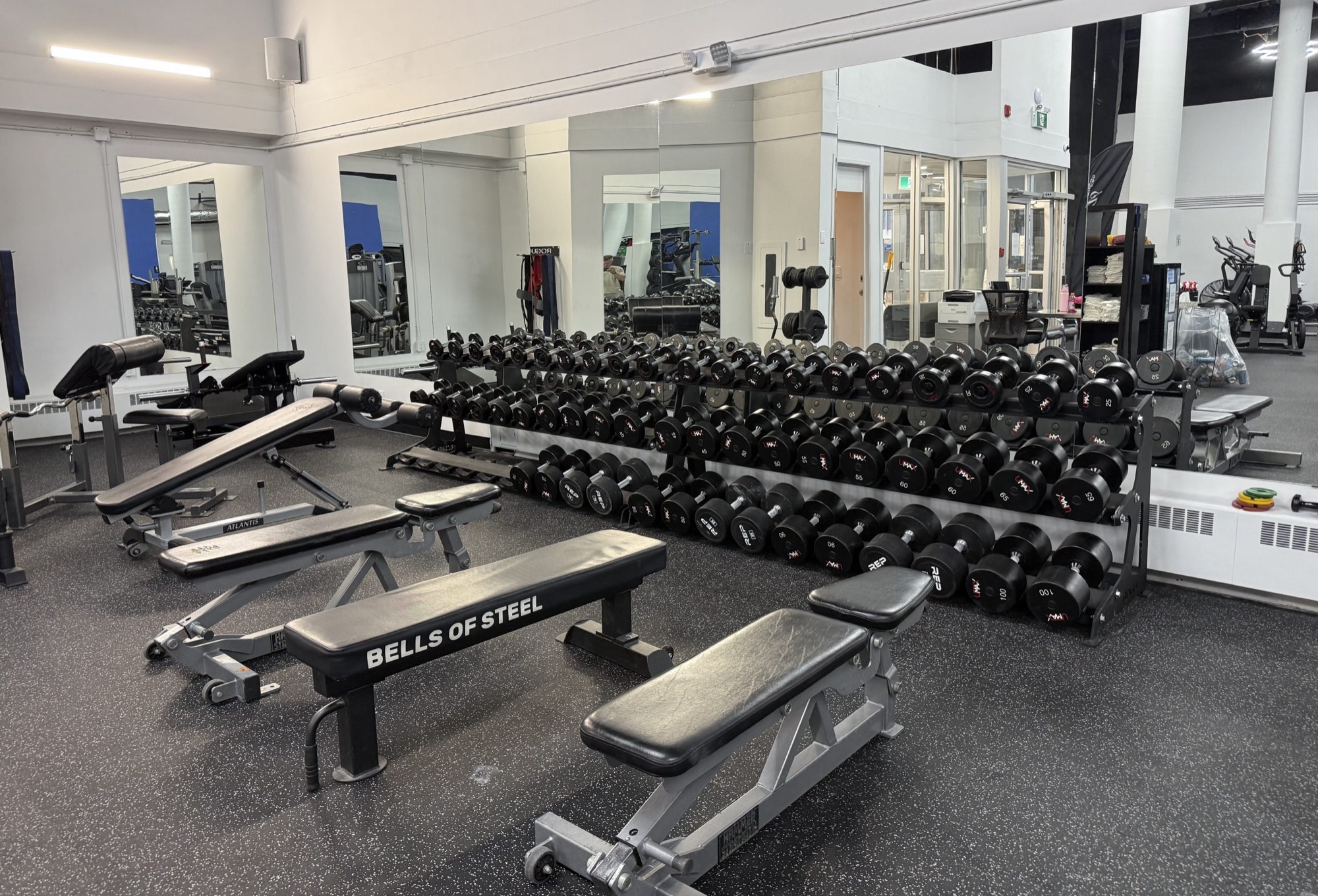 The quiet dumbbell floor at night